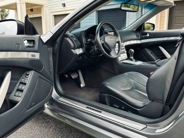2013 INFINITI G37