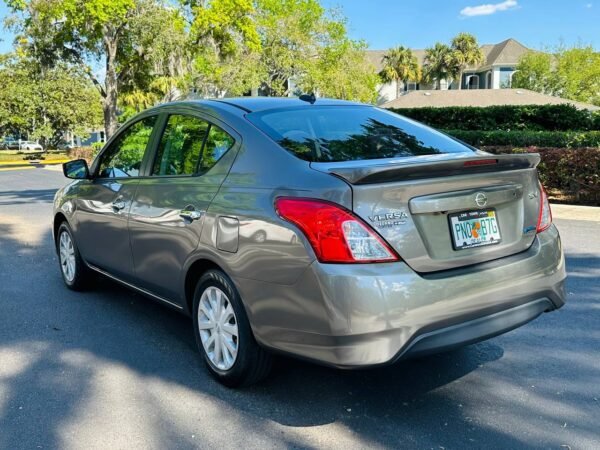 2015 NISSAN VERSA 1.6 SV