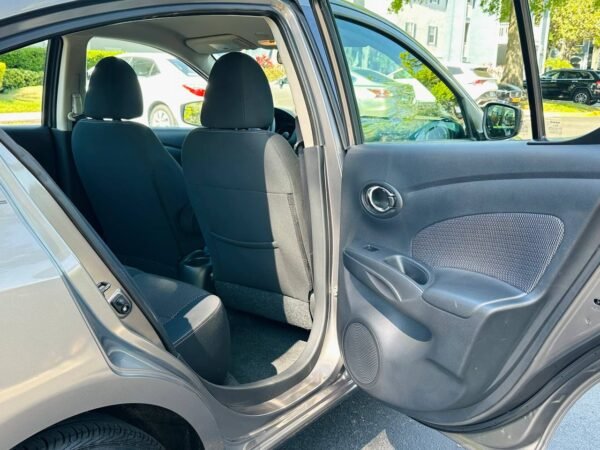 2015 NISSAN VERSA 1.6 SV